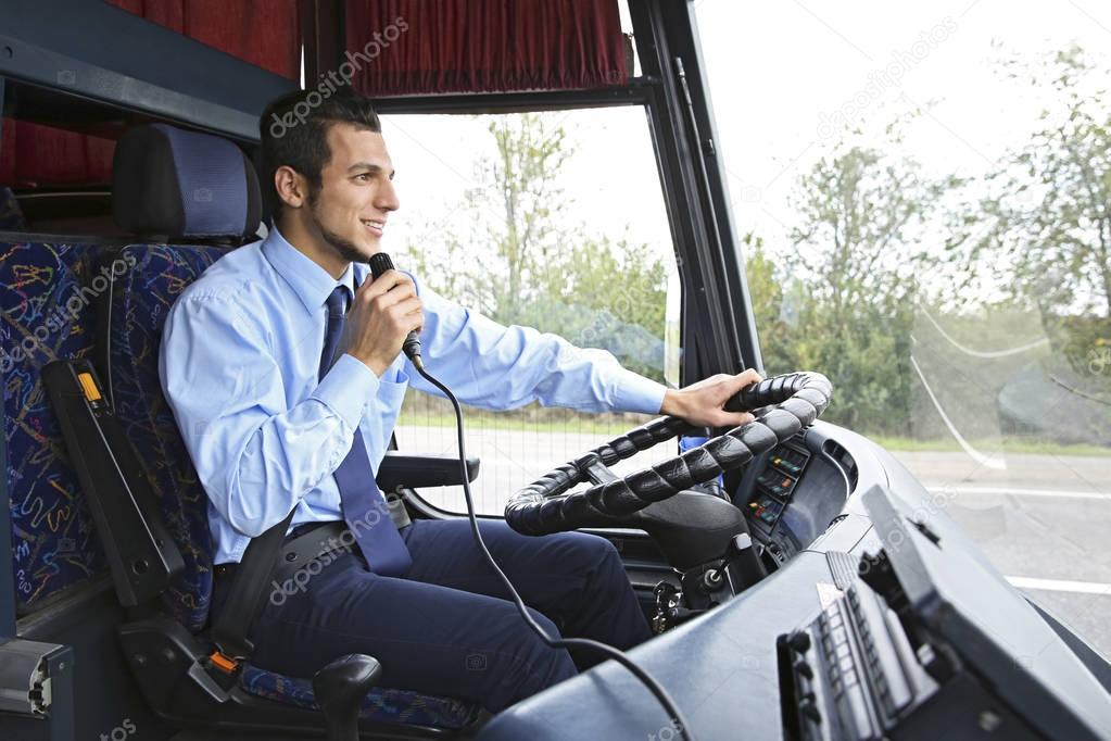 バス車内のマイク設備